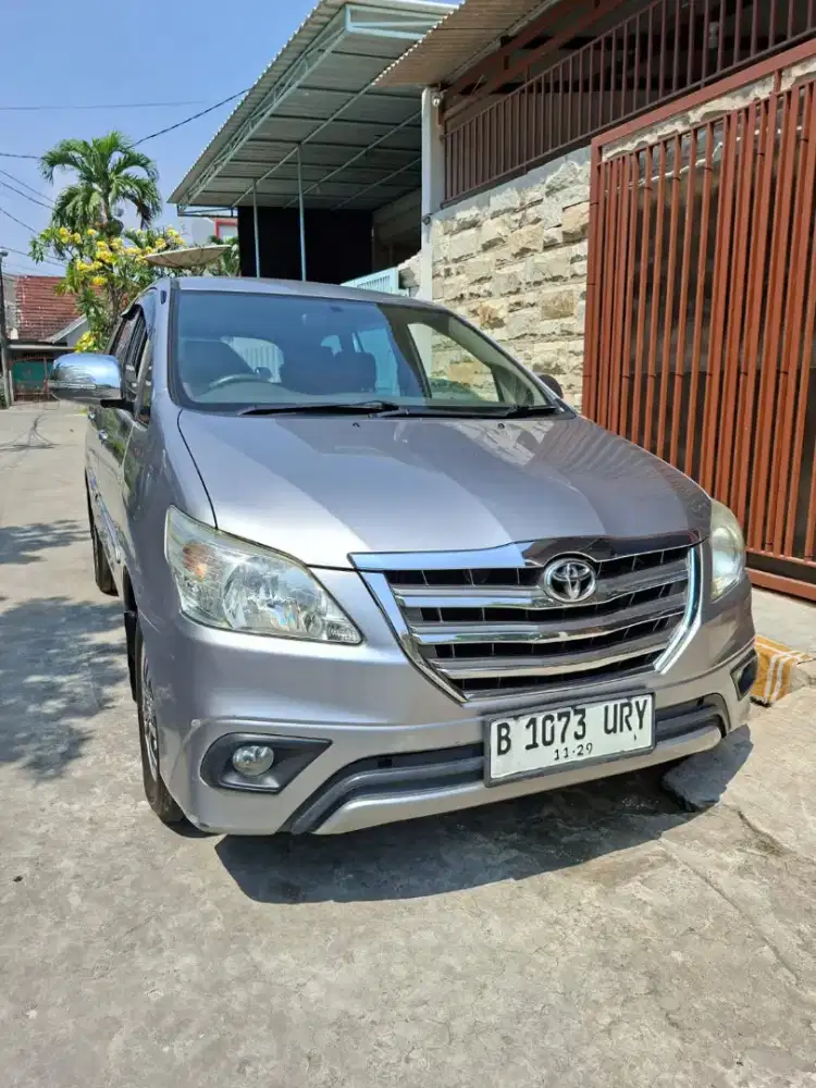 Dijual Toyota Innova 2014 Type G Manual Bensin