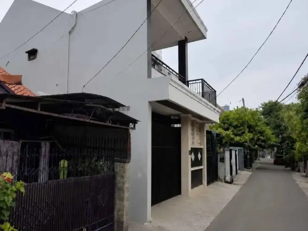 Dijual Rumah Bebas Banjir 2 Lantai SHM Srengseng Kembangan Jakarta Barat - Strategis & Ready Huni.