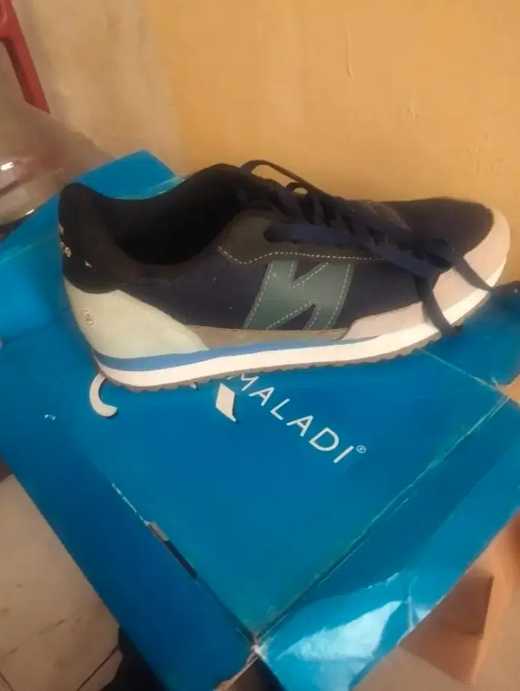 Sepatu NB size 40