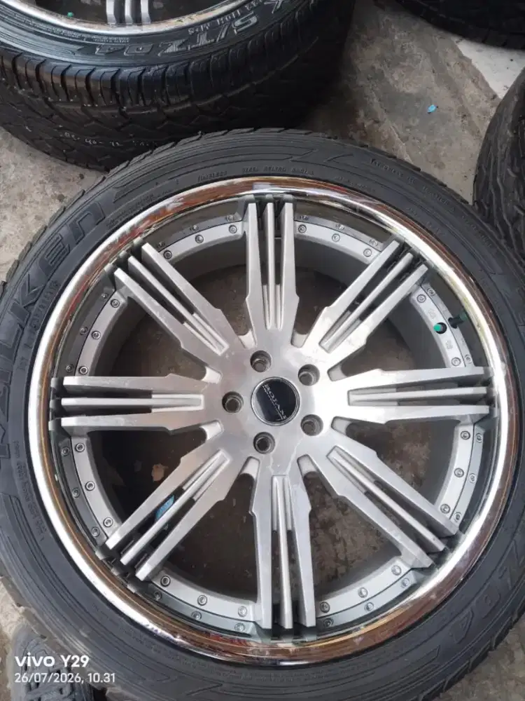 Ring 22x9 in ET 35 hole 5 pcd 114,3