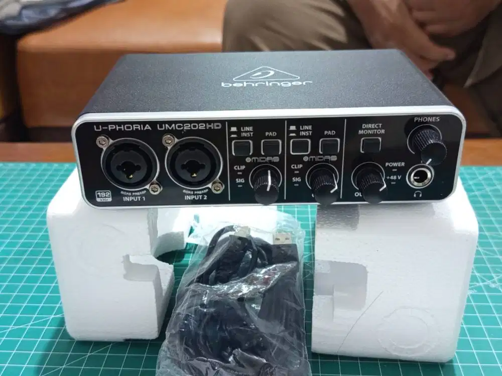 SOUNDCARD BEHRINGER UMC202HD AUDIO INTERFACE