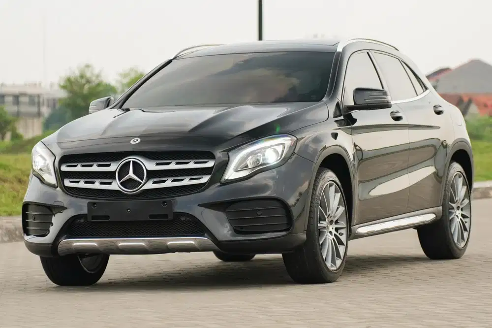 Mercedes Benz GLA200 GLA 200 AMG Night 2020