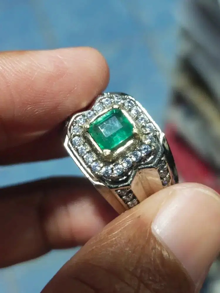 Cincin zamrud  5x5mm