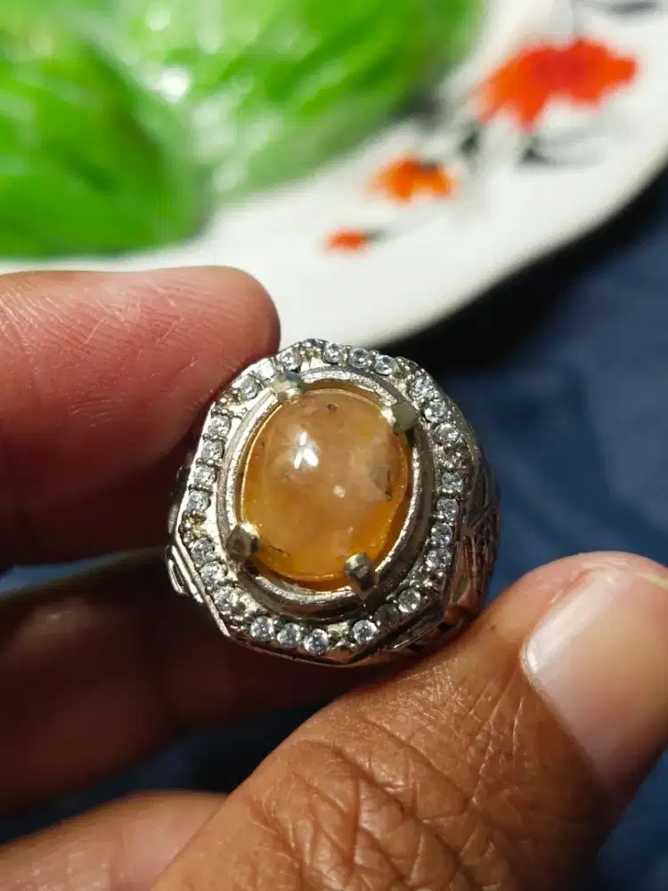 Cincin yakut/yellow safir