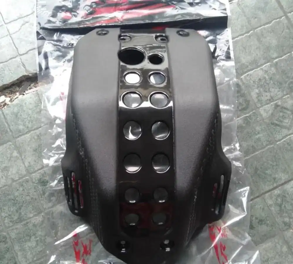 cover crf masih baru di jual karena salah beli
