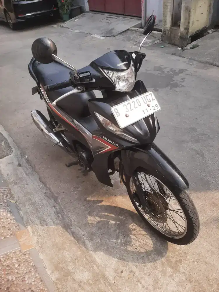 Honda Revo 2014 ss lengkap mesin bagus pajak hidup plat B DKI