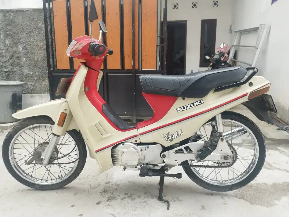 suzuki crystal rc110