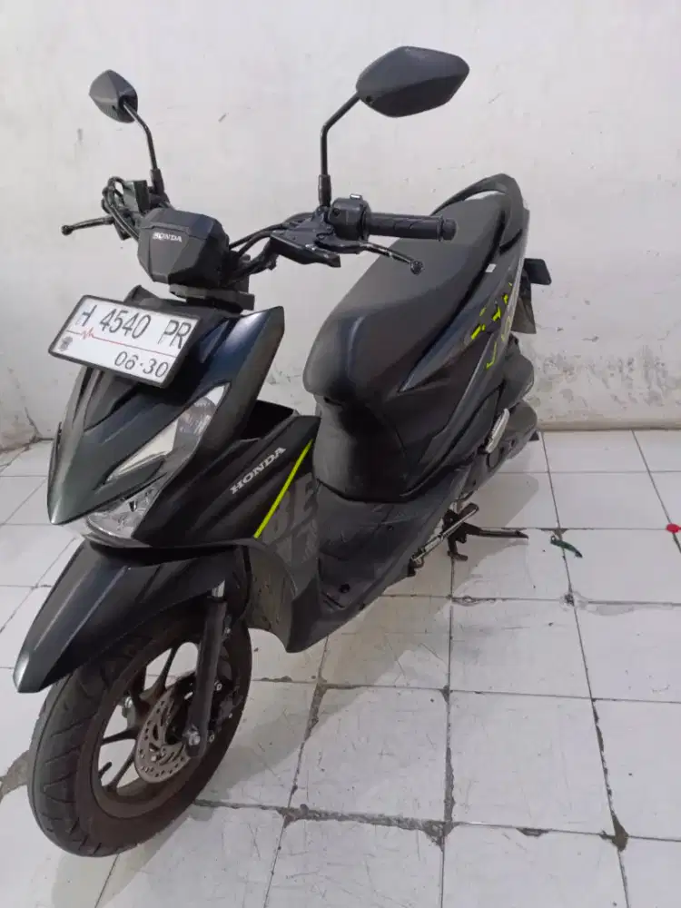 beat street 2025 hitam