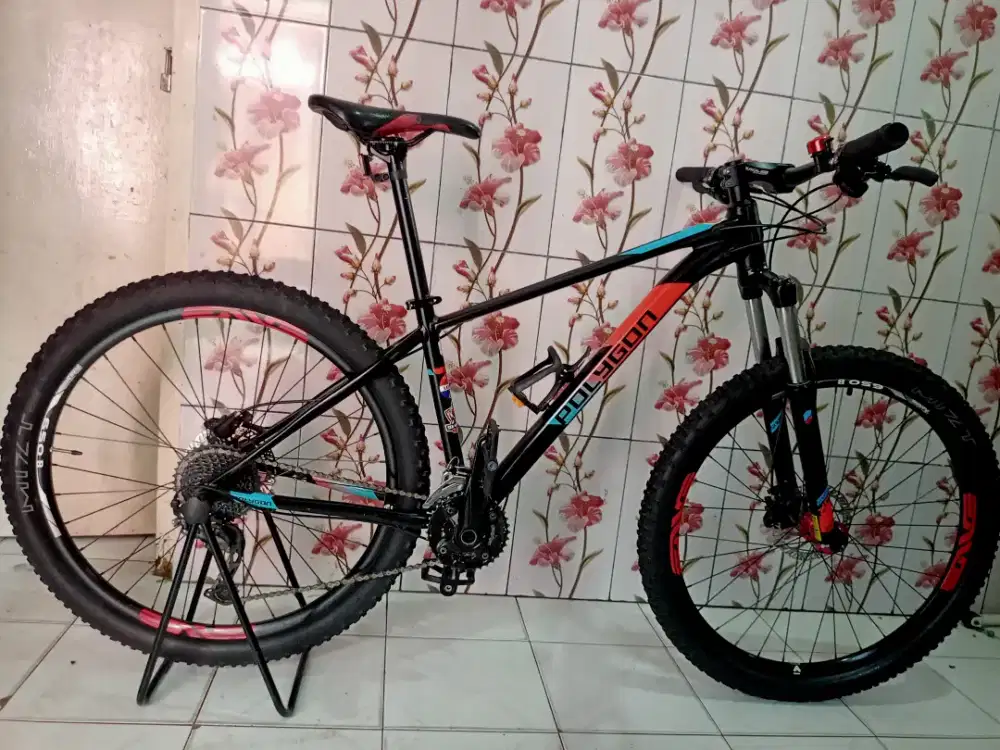 Sepeda MTB Polygon Xtrada,Frame Alloy,Upgrade,Mulus,Normal,Siap gowes.