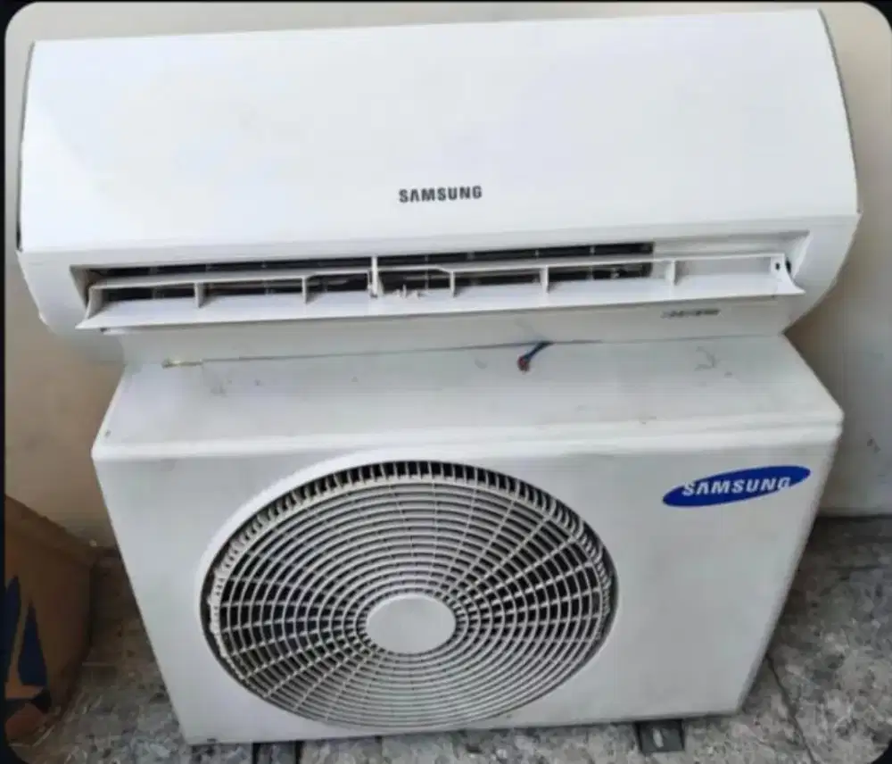 Jual ac samsung 1/2 pk  lowwat 320 watt kondisi 95% ori semua