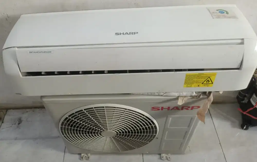 Jual ac sharp r 32 lowat 1/2 pk 360watt  95% ori semua