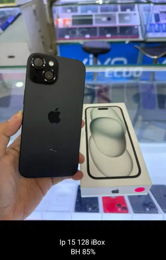 Iphone 15 128gb garansi ibox item putih