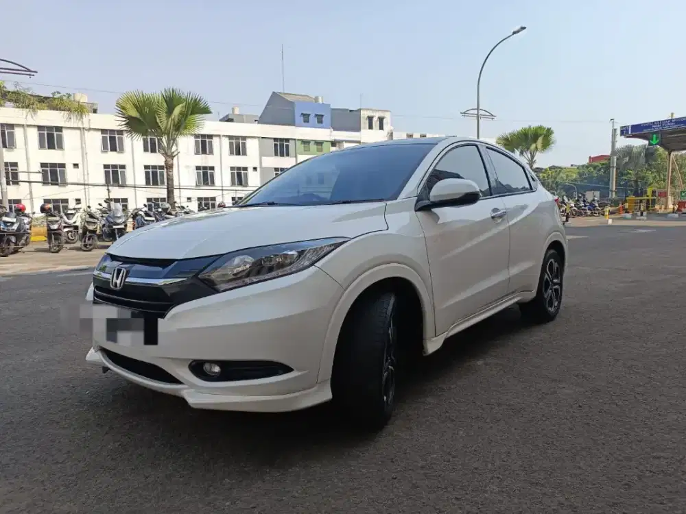 Honda HR-V Prestige AT 2015 km rendah service record Honda pajak pjg