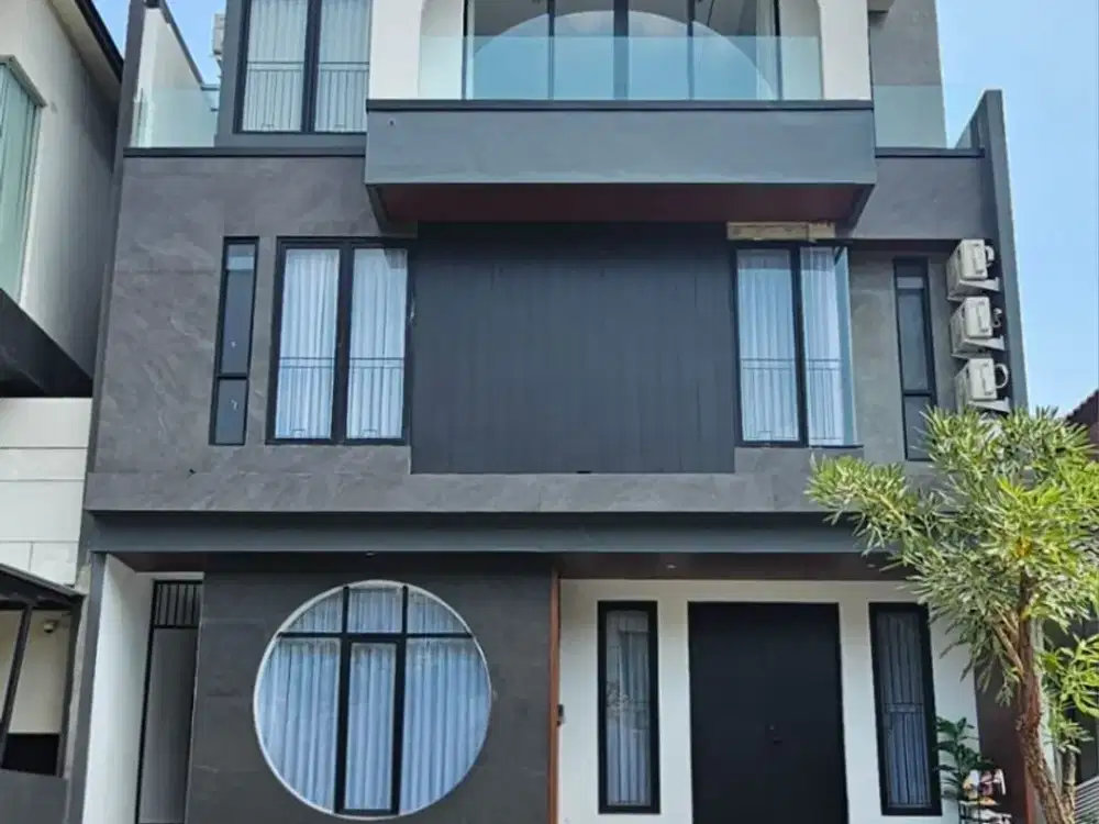 FORSALE RUMAH MEWAH 3 LANTAI CITRALAND SURABAYA KOTA VG 104