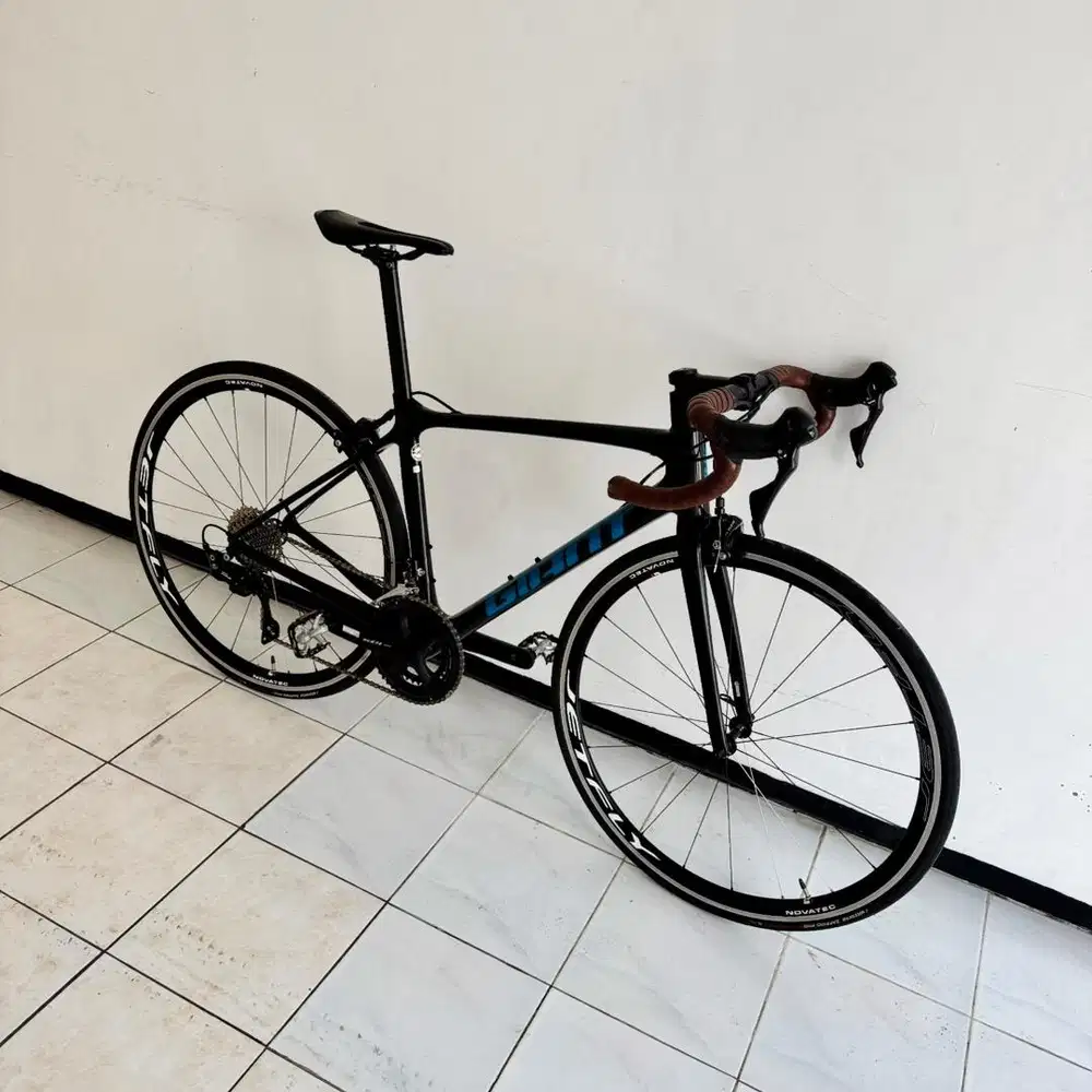 GIANT TCR ADVANCED 2 KOM 2021