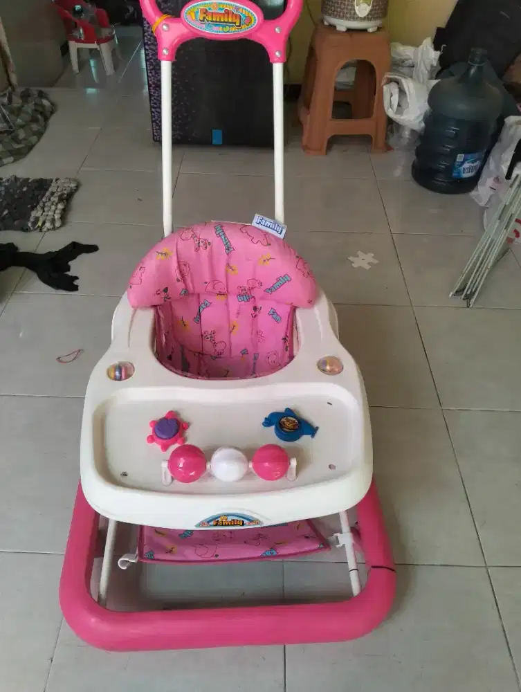 Baby Walker family bekas tipe 2068 harga 100ribu