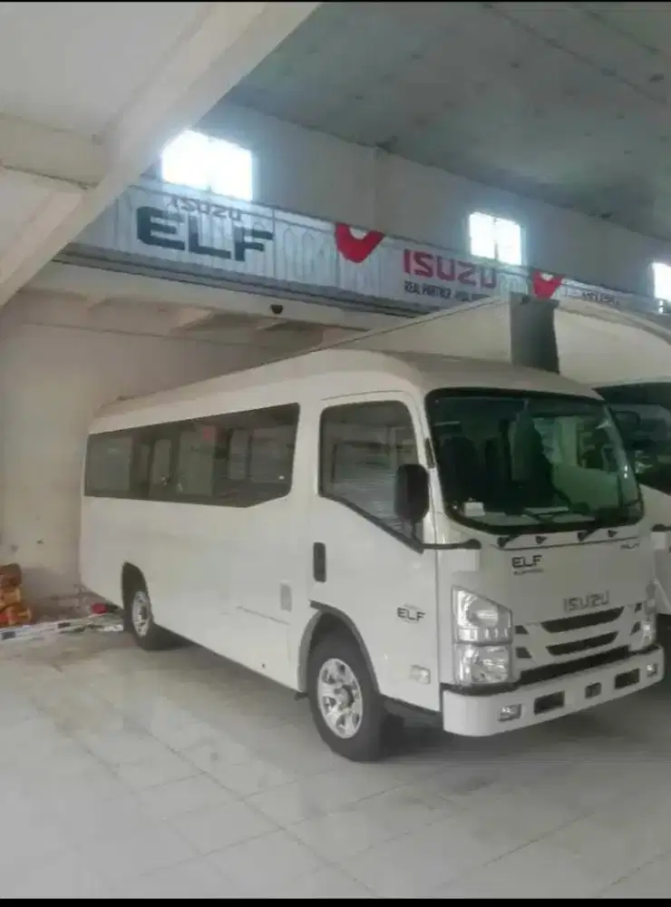 Isuzu ELF NLR 2024