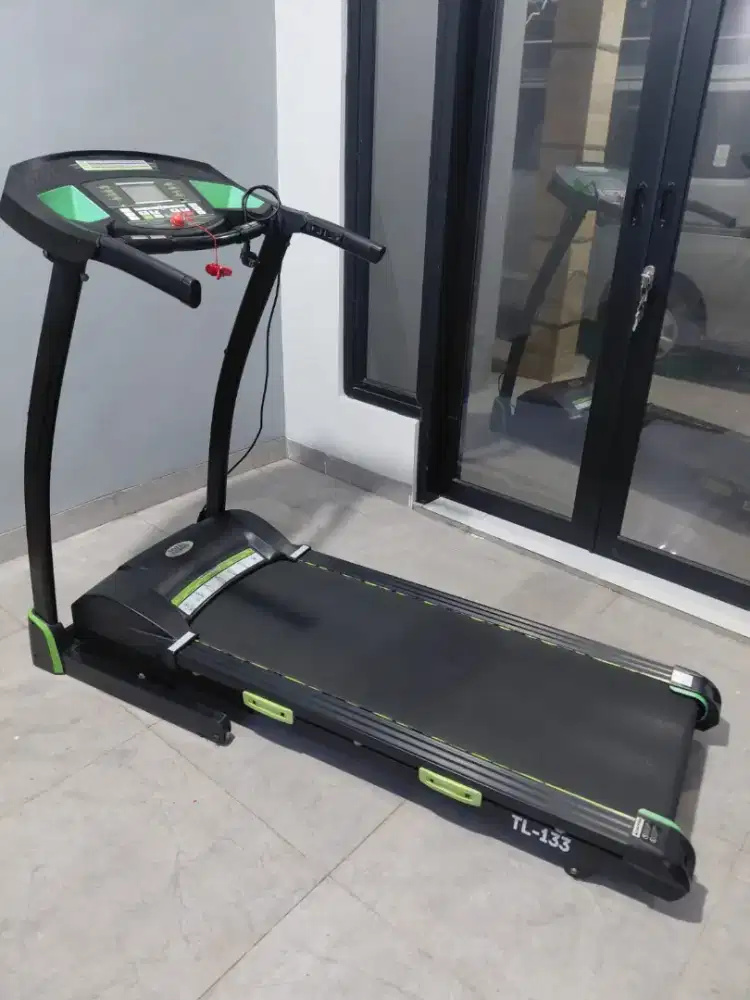 Treadmill Elektrik Incline Otomatis Merk Total Fitness