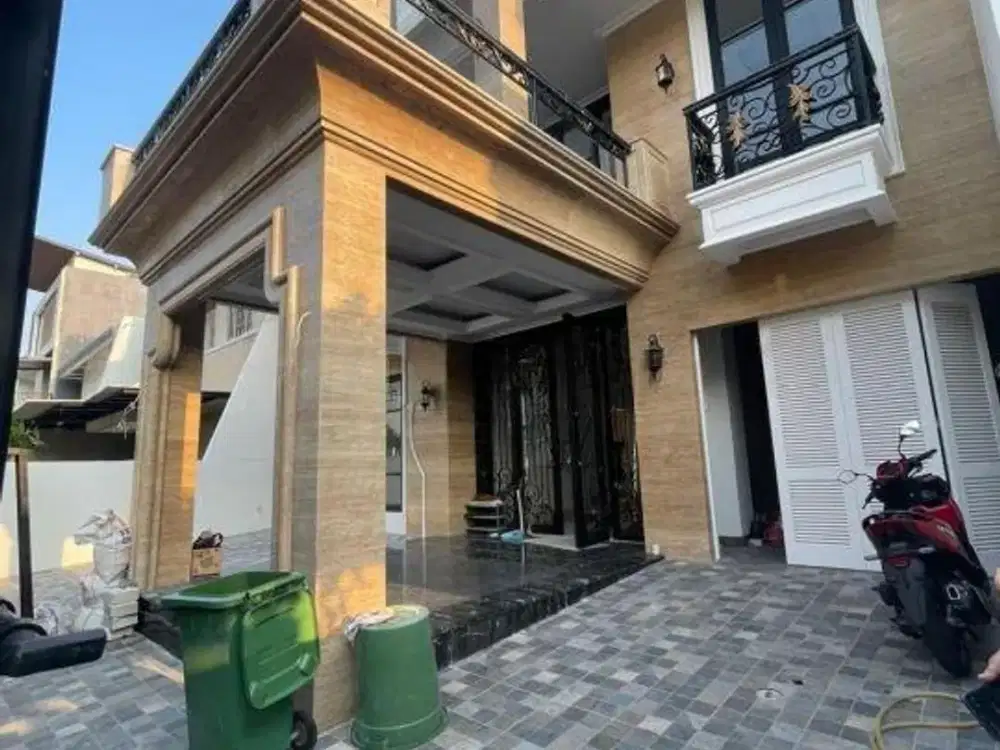 Rumah luxury clsssic modern di kelapa gading,SHM,2 lantai,LT312 Lb 550,