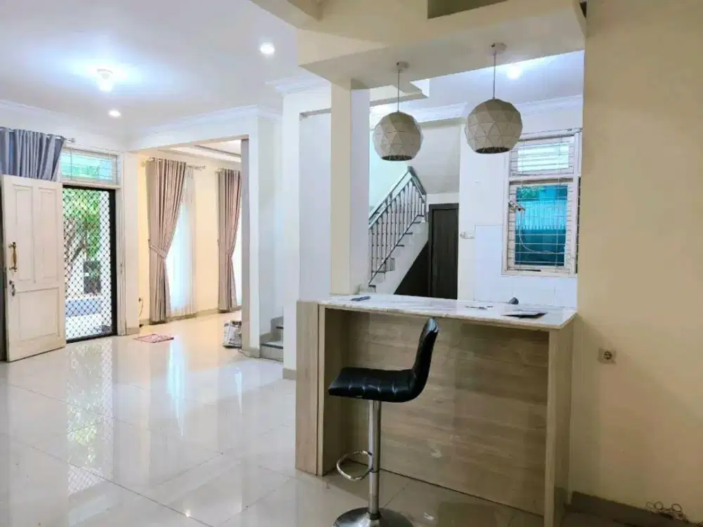 Rumah di Sunter Paradise 2 Lantai SHM