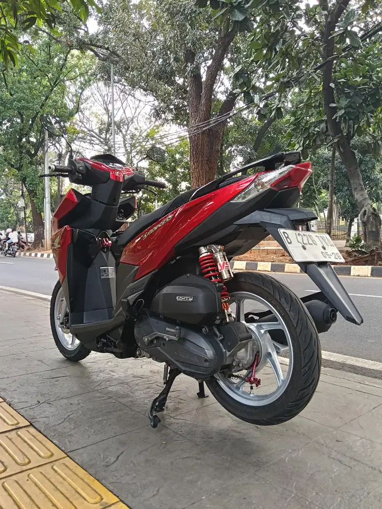 DIJUAL CASH HONDA VARIO LED OLD 125 CBS ISS THN 2018 SIAP PAKAI