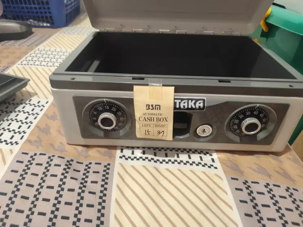 Cash  Box Merk ITAKA
