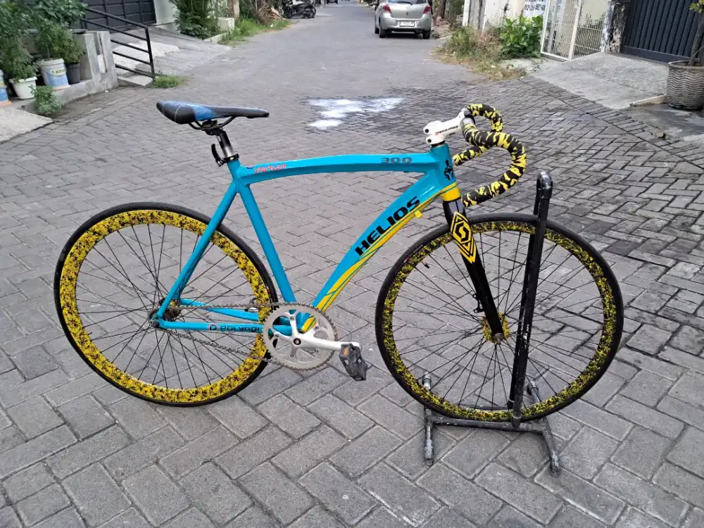 Fixie basic Helios