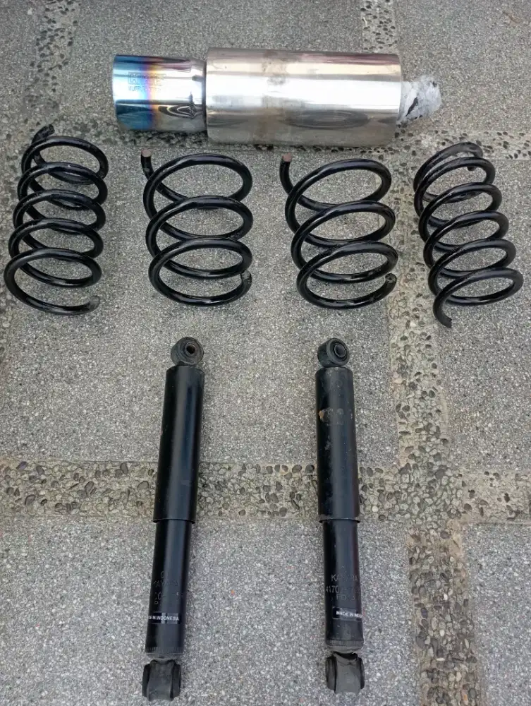 Jual per ceper rush + shock belakang + knalpot hks