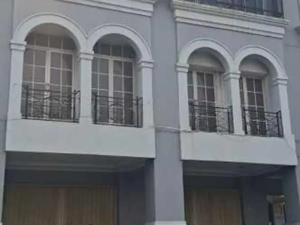 Ruko Gandeng, 4 Lantai Moi Hadap Jalan