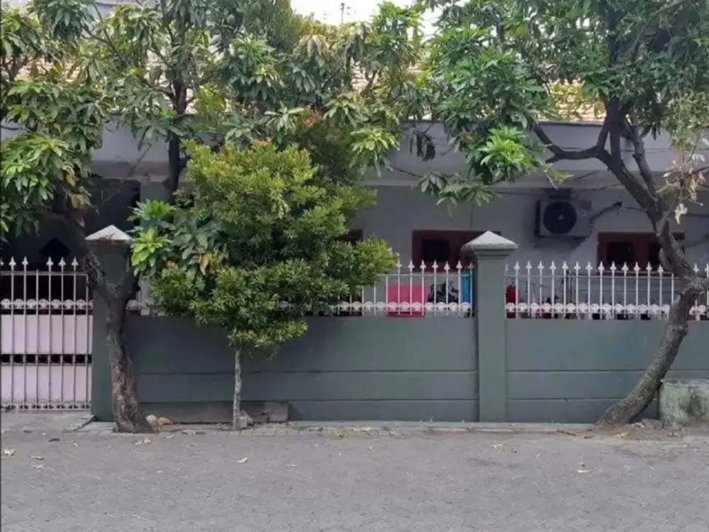 Rumah Kalijudan Madya Belakang MCD Kenjeran, Row Jalan : 3 Mobil