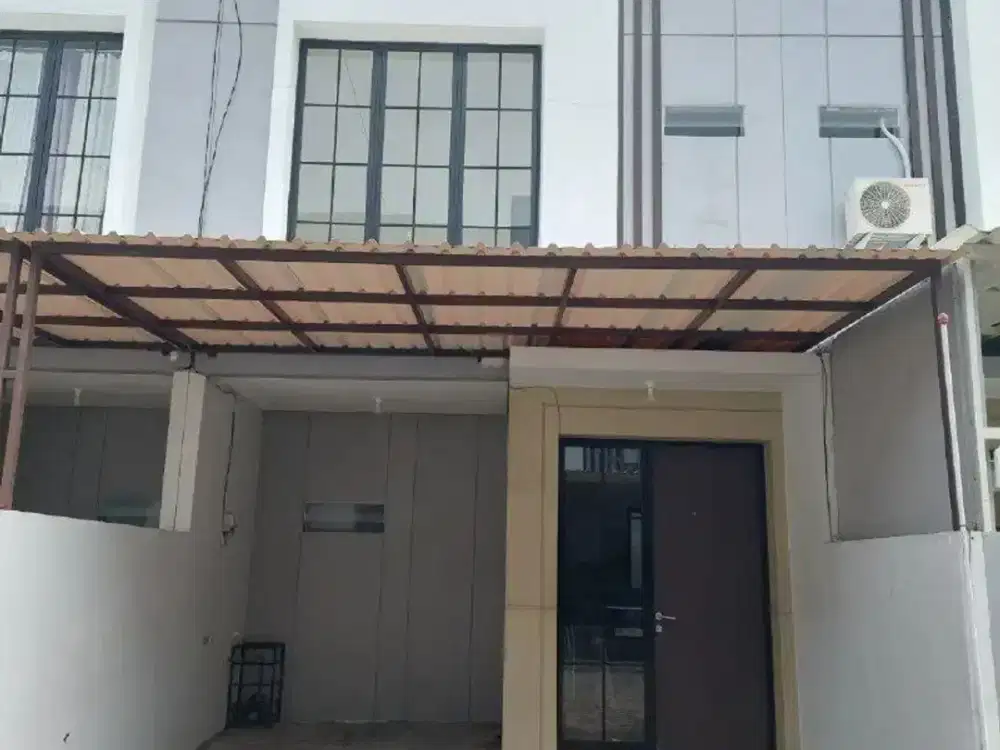 Rumah 2 Lantai Regency One Babatan Pantai dekat Kenjeran  One Gate System