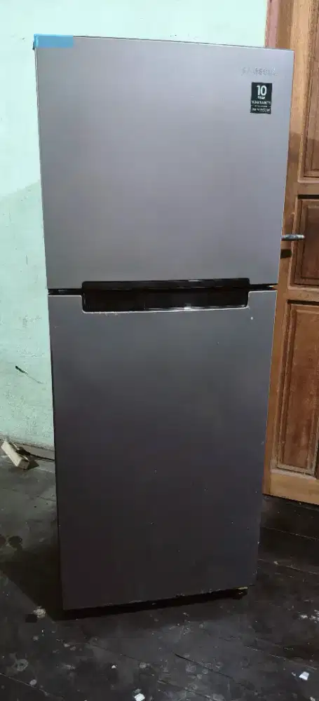 Kulkas 2 pintu Samsung digital inverter nominus