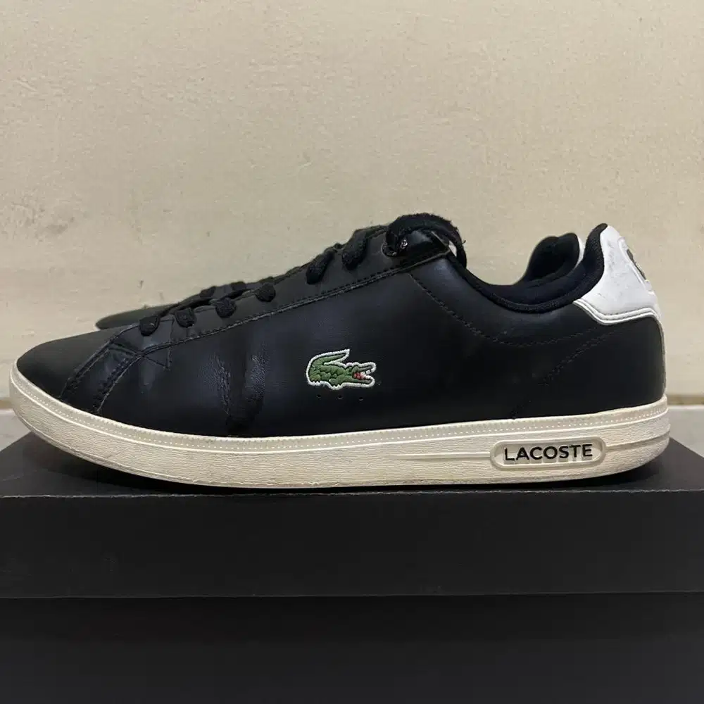 Sepatu LACOSTE Size 41
