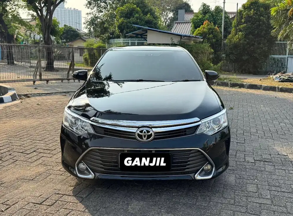 Toyota Camry 2.5 V At 2015