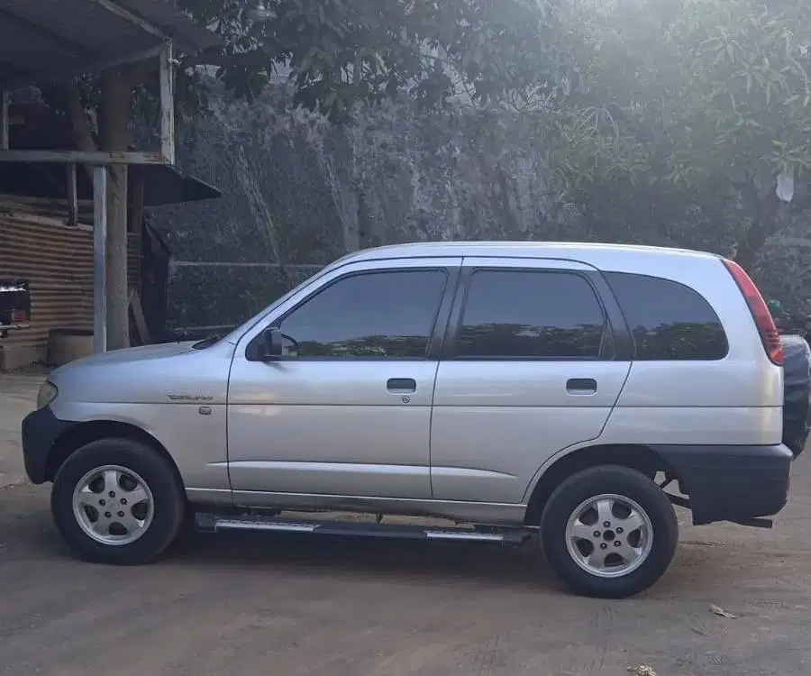 Daihatsu Taruna CL Injeksi 2004 KM Rendah Masih 95rb Dari Baru