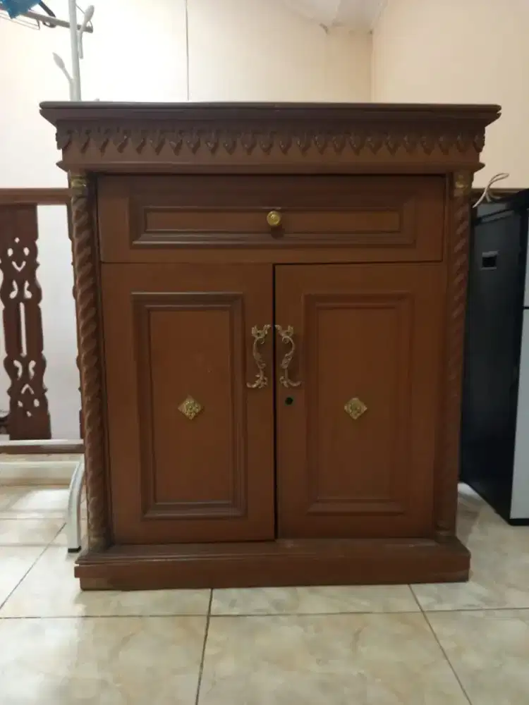 Lemari rias 2 pintu