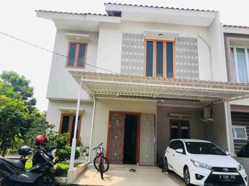 Rumah 2 lantai hook dalam komplek siap huni di mampang depok