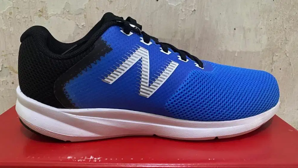 Sepatu Lari New Balance
