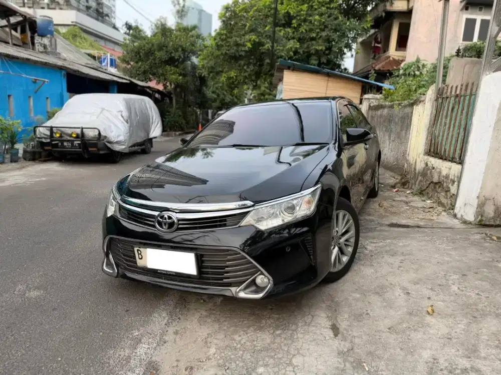 Toyota Camry V 2015