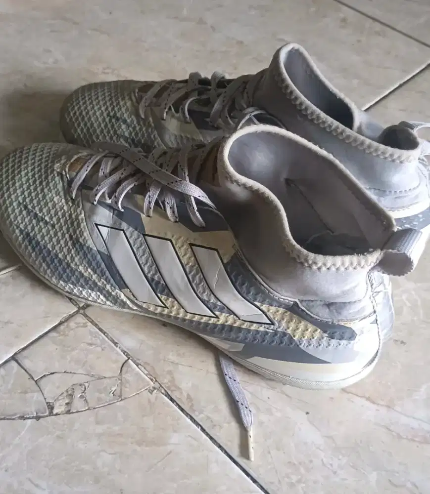 Sepatu mini soccer bagus