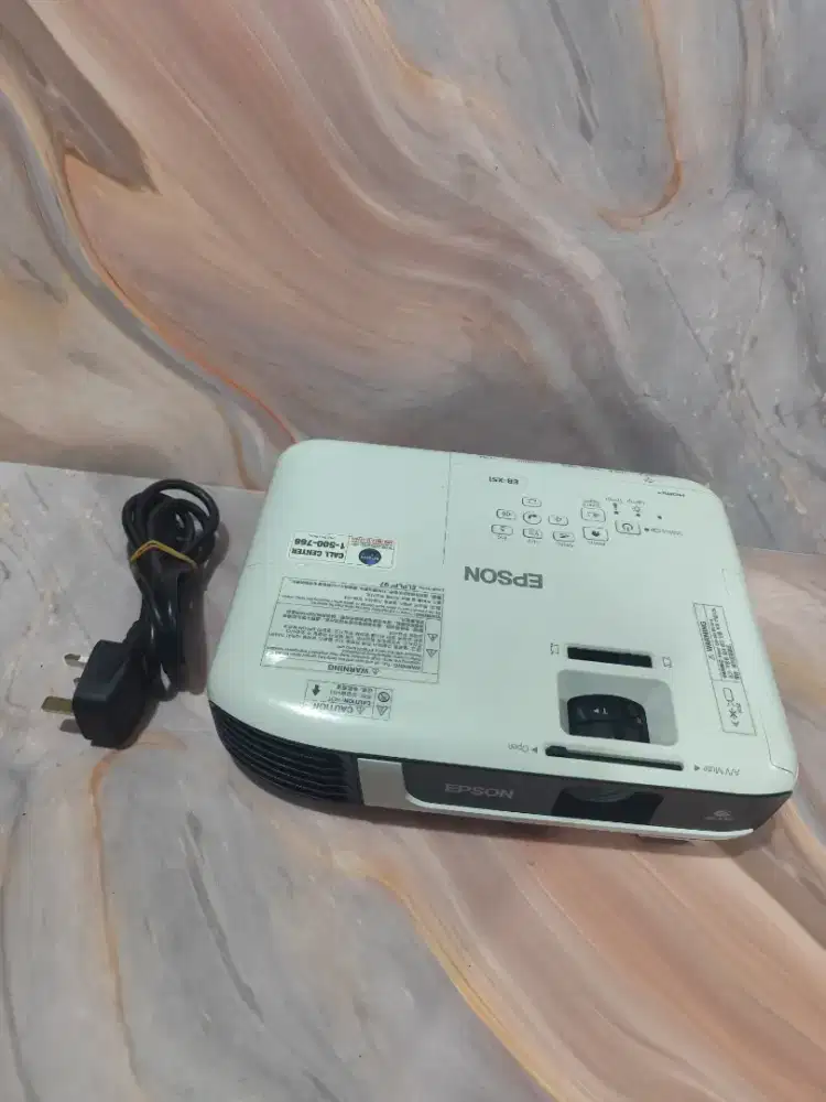 Proyektor Epson eb-x51