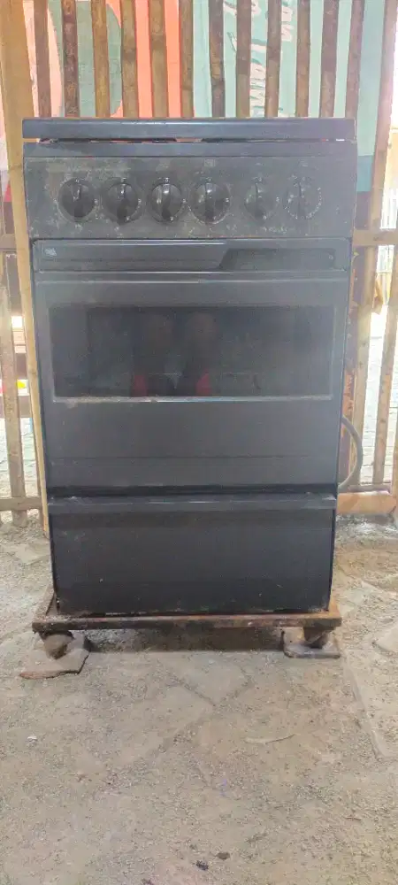 Di jual frestnding kompor 4 tungku