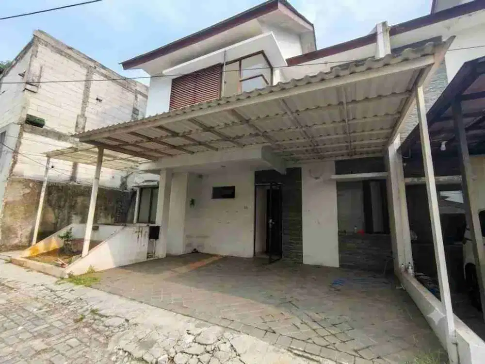 Rumah jual murah di pluto Hills akses gampang ke Cirendeu atau Cinere