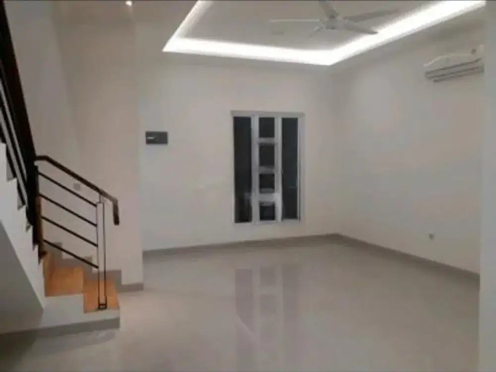 Rumah brandnew di kelapa gading dekat dengan taman joging. kualitas bahan premium