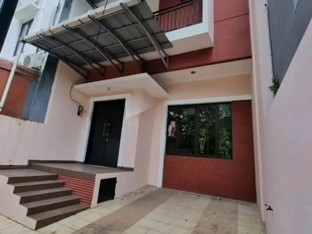 Sewa Rumah Kopyor Raya. Kelapa Gading. 2 lantai. Luas 6x20. Bebas banjir. Dekat Pusat Kuliner.