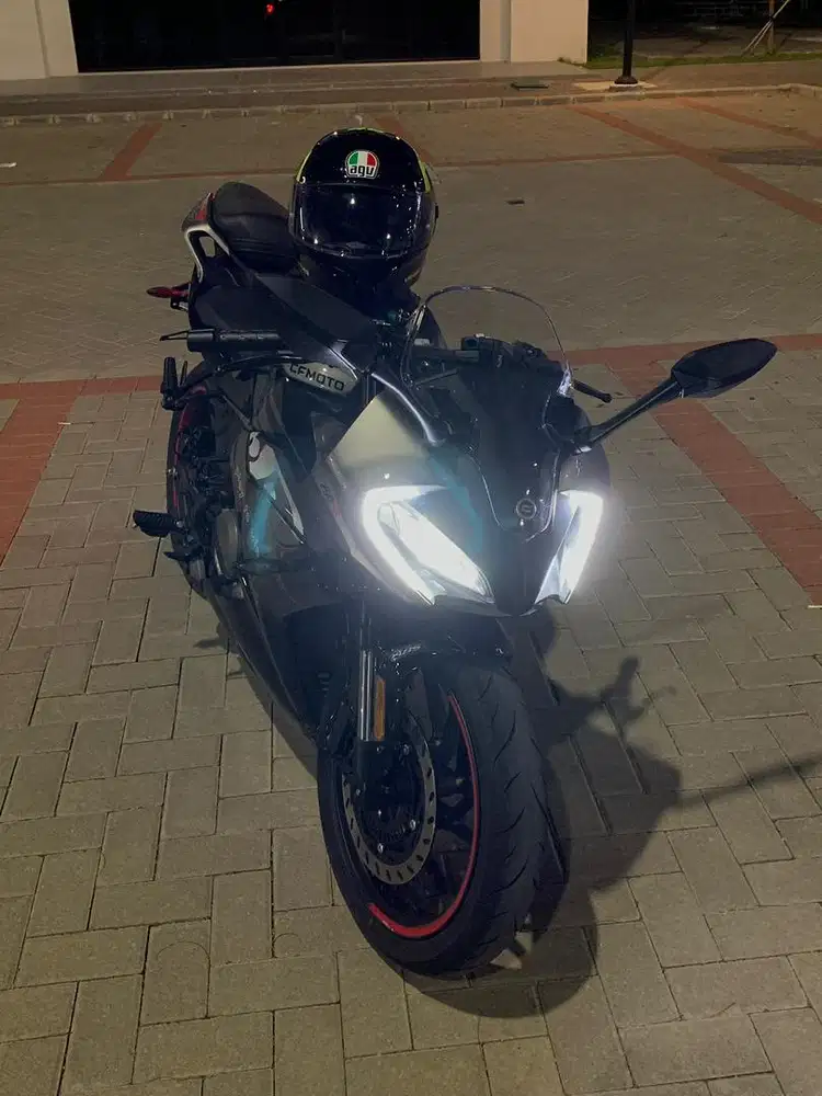 dijual motor cfmoto 250sr