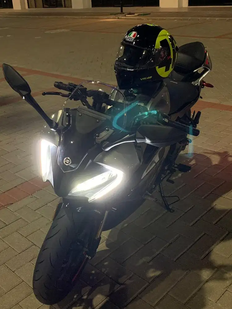dijual motor cfmoto 250sr
