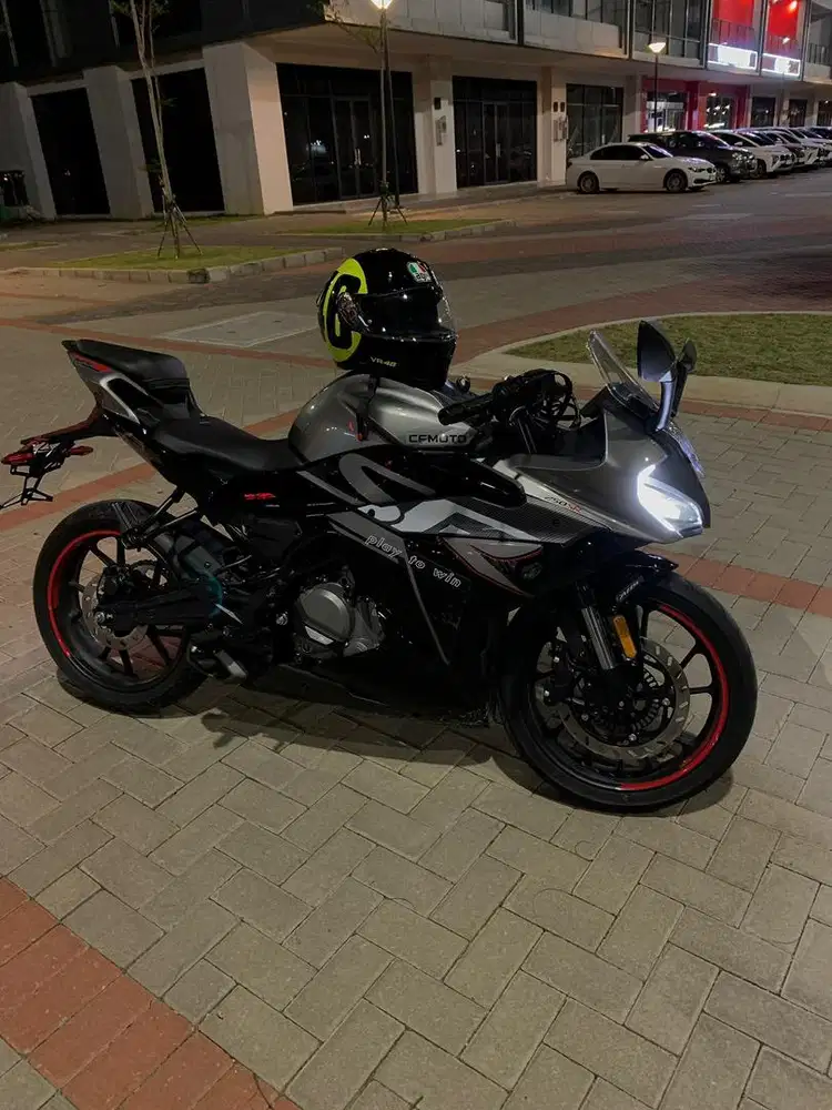 dijual motor cfmoto 250sr