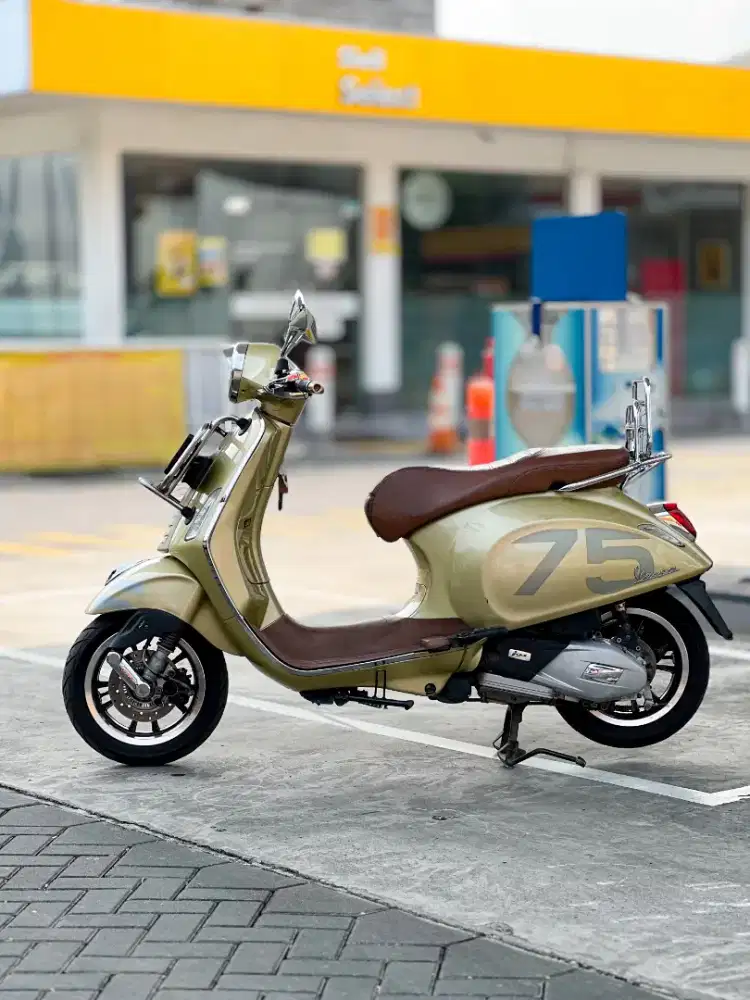 PIAGGIO VESPA PRIMAVERA ANNIVERSARY 75th