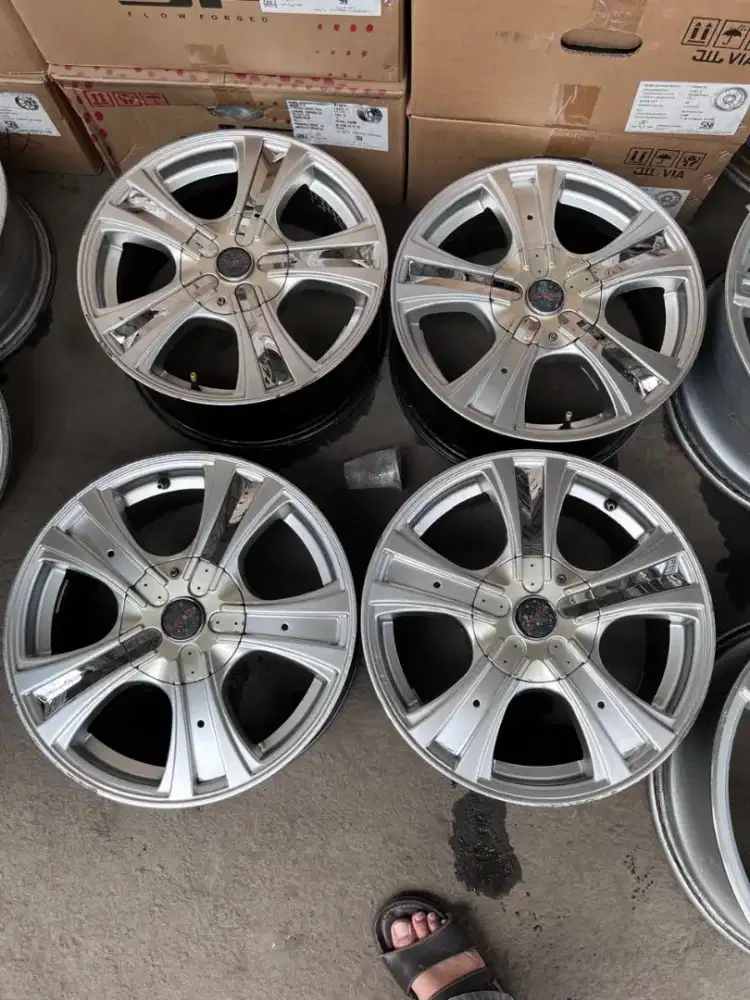 Velg ring 16 pcd 4x100/114,3 ET 40 Vios Avanza